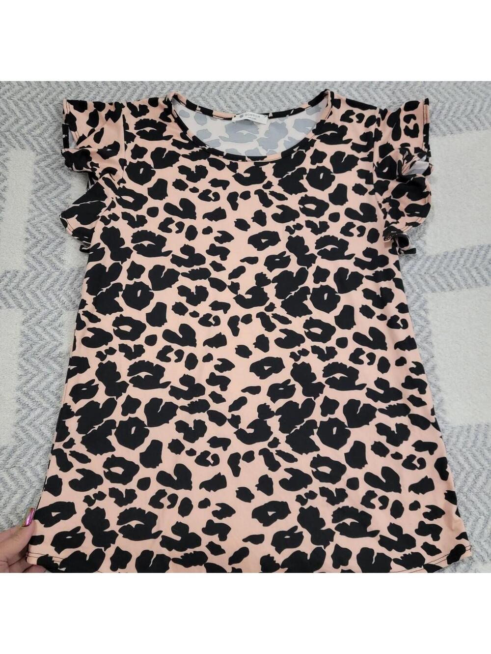 Bombom black leopard print babydoll top in a size large #leopard